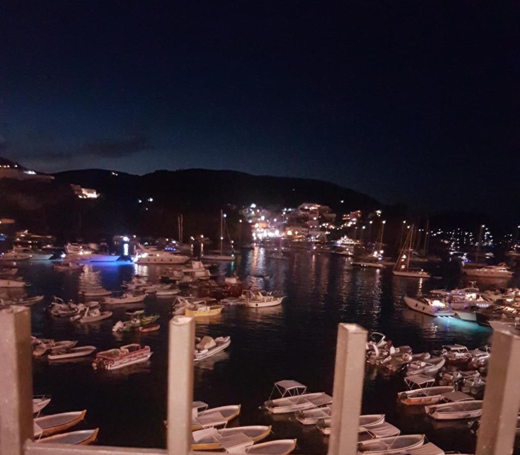 Hotel La Baia ปอนซา ภายนอก รูปภาพ