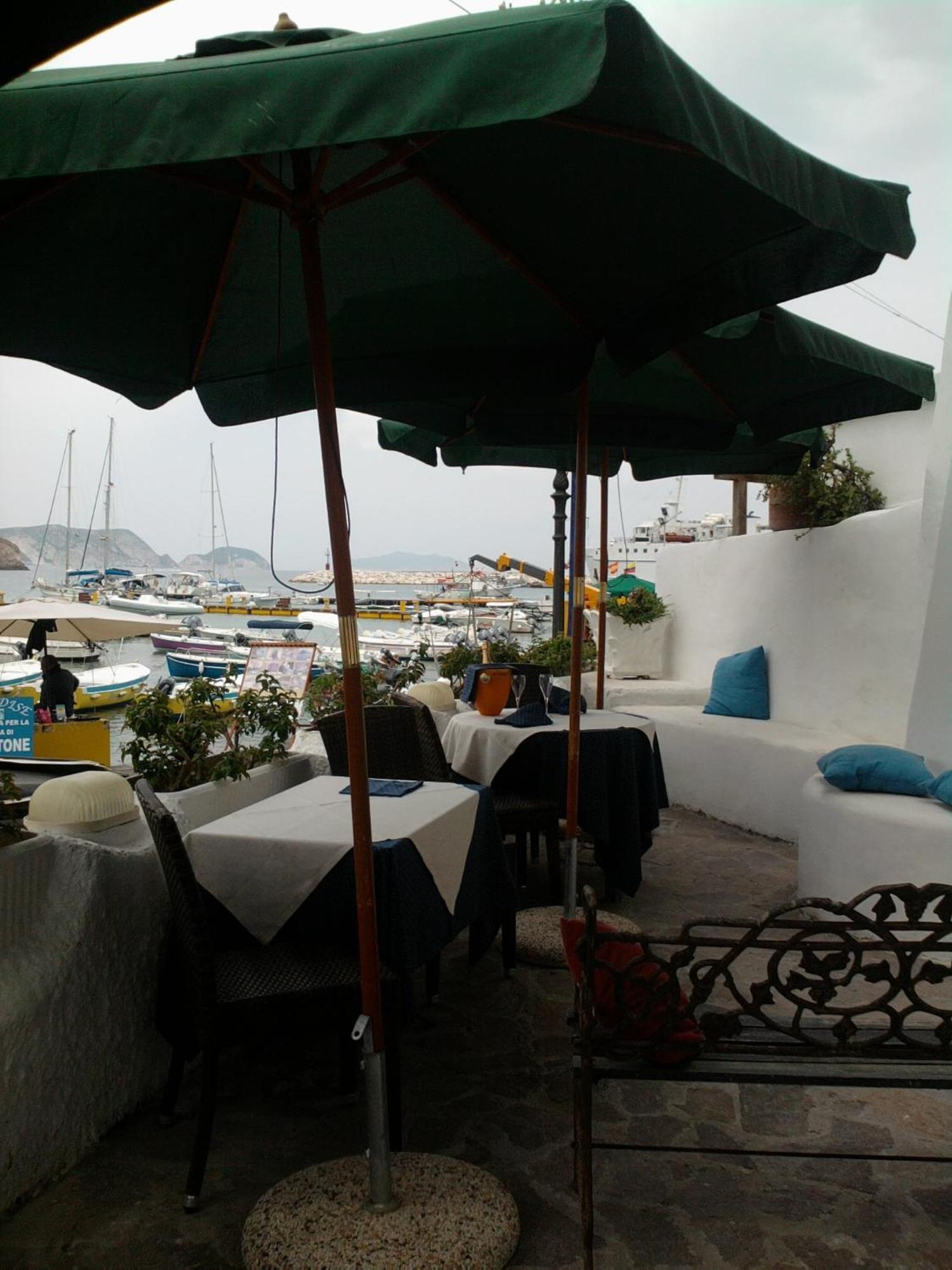 Hotel La Baia ปอนซา ภายนอก รูปภาพ