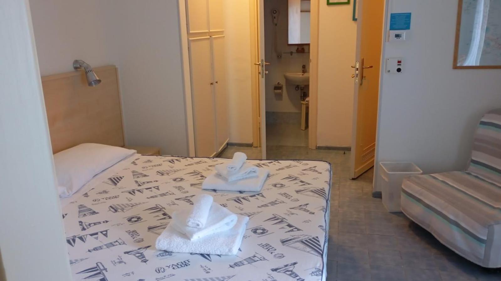 Hotel La Baia ปอนซา ภายนอก รูปภาพ